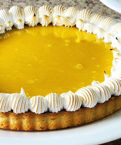 Sesión 4. Masas quebradas, cremas básicas y merengues
Pasta sablée, cuidados y conservación, cremas cocidas, técnica de confección de merengue suizo
Tarta de maracuyá