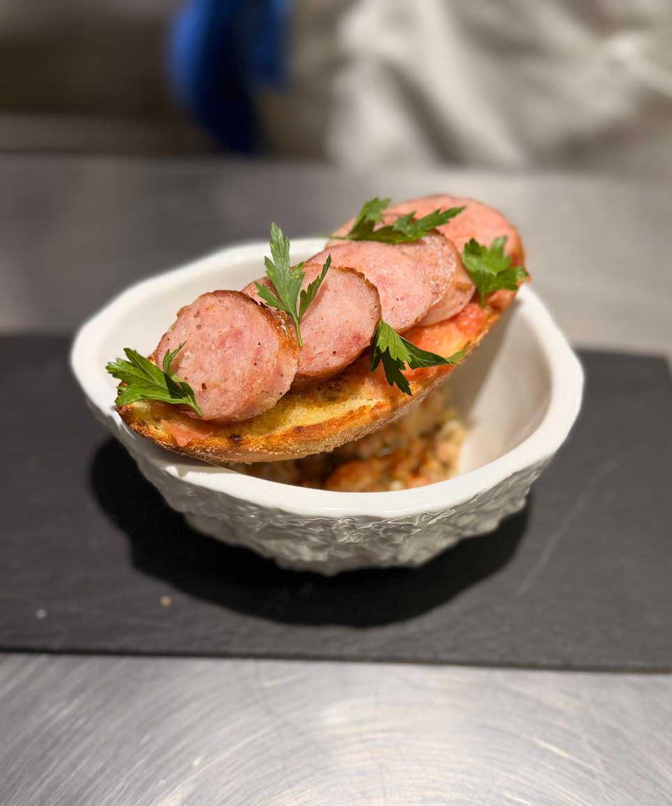 Sesión 7:
Butifarra con alubias. Butifarra al sartén, cocido de alubias con hierbas, pan tomate.